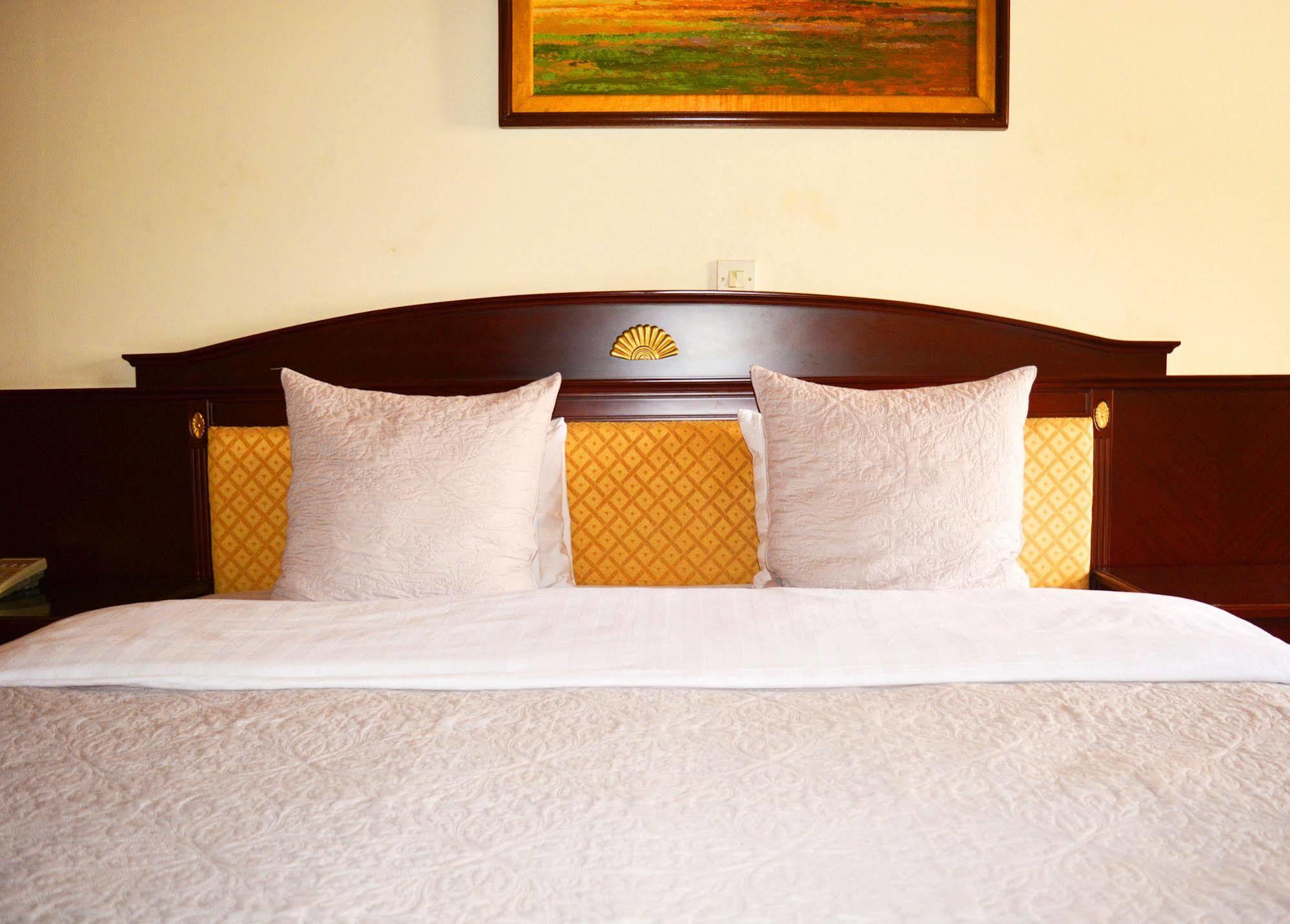 Hotel Georgia Akra Dış mekan fotoğraf